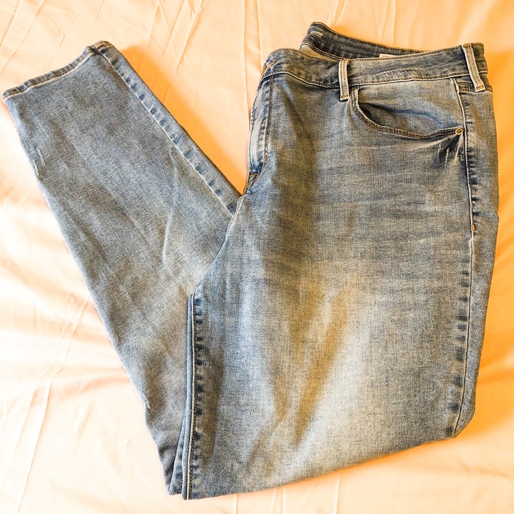 Old Navy Rockstar Super Skinny Jeans